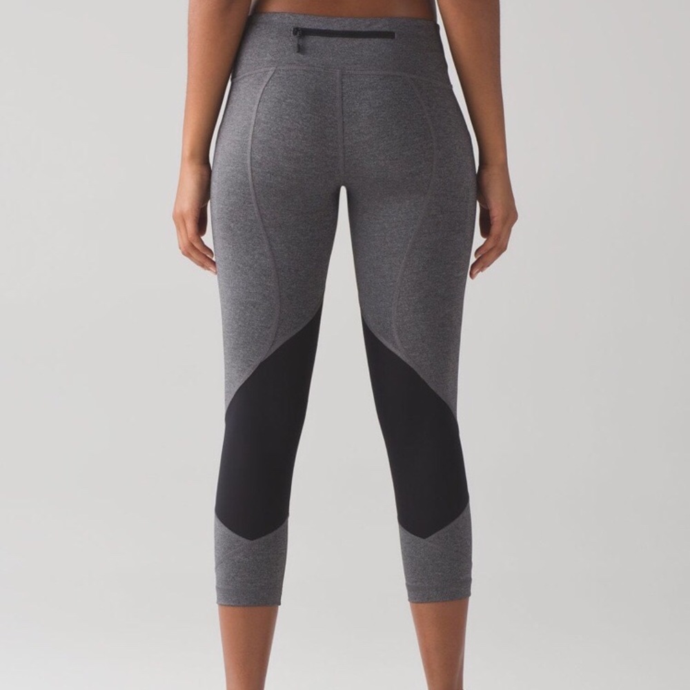 LULULEMON Pace Rival Crop in Gray